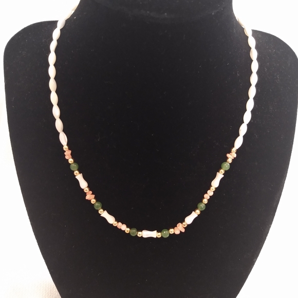 Faux Pearl Necklace - Picture 2 of 6